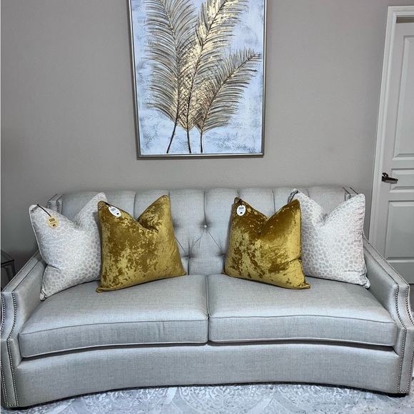 1-NET CALLISTO HOME VELVET DECORATIVE PILLOWS (Read description for details)